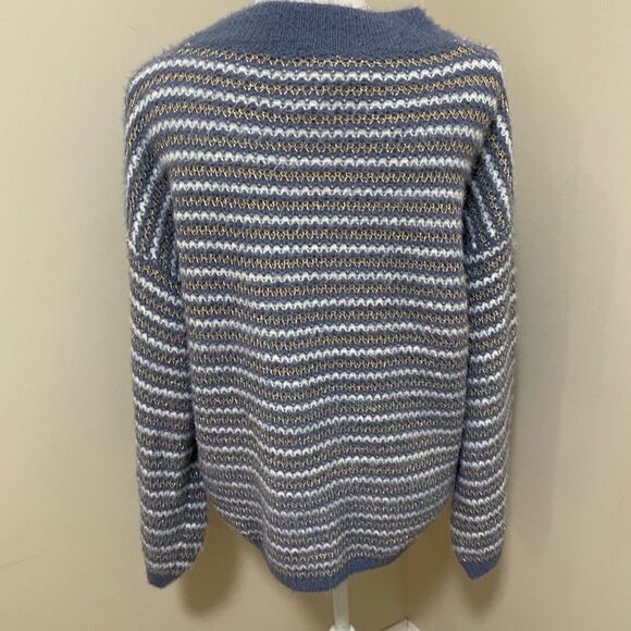 NWT
RAGA
Beach Club Pullover Sweater
Size M - Picture 4 of 8